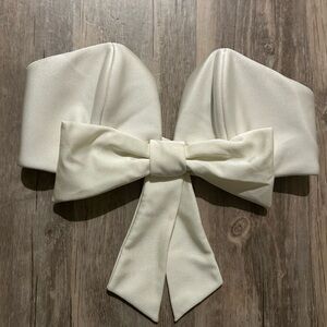 Elegant White Bow Bikini Top